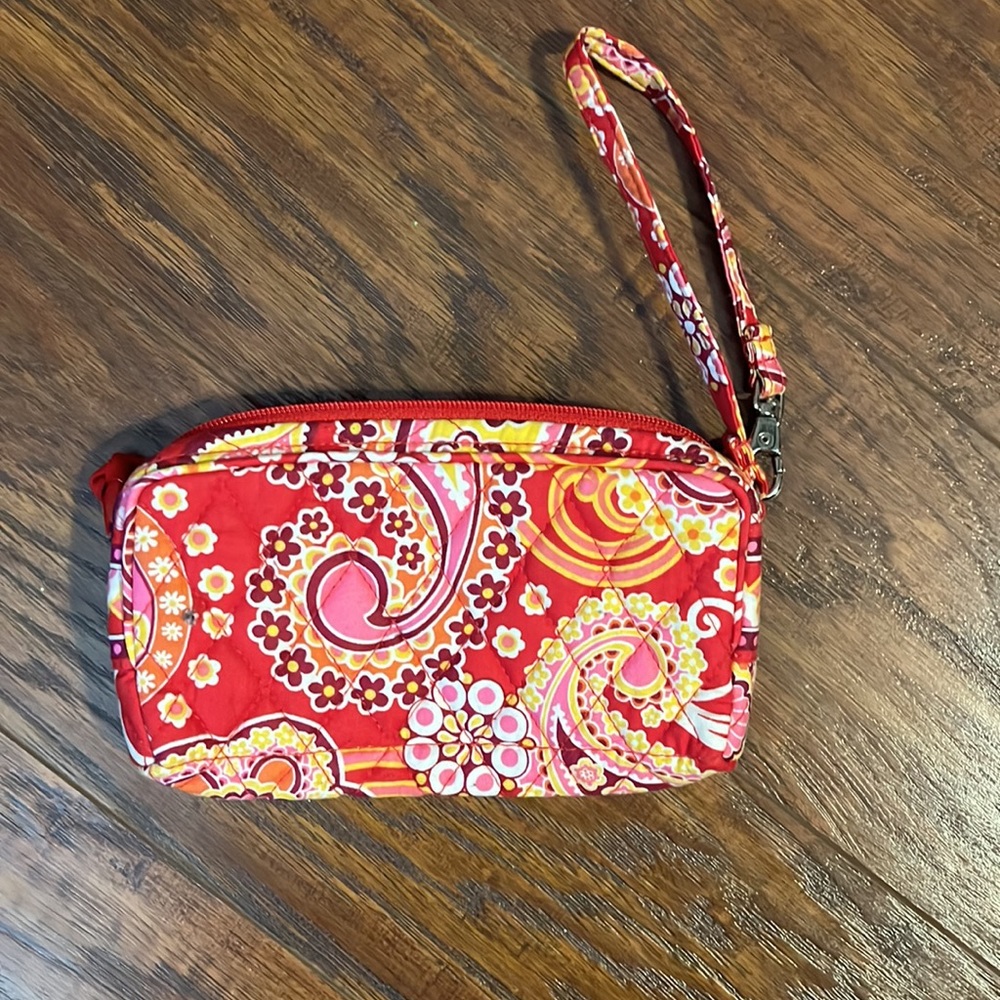 Retired Vera Bradley Wristlet- Raspberry Fizz